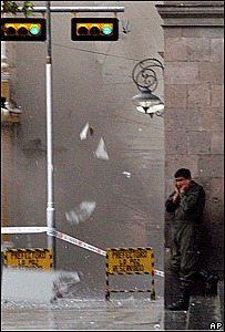 Former miner Picachuri blows himself up in the National Congress building