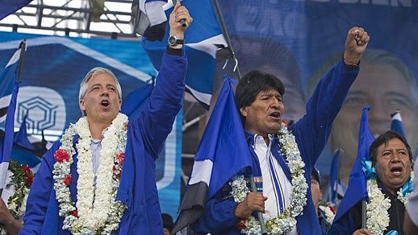 A new president wins by a majority vote