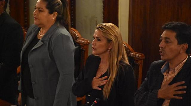 Jeanine Áñez assumes the Presidency of Bolivia