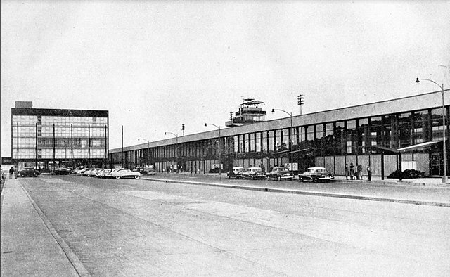 Inauguran primer terminal y torre de control-Puerto aéreo central