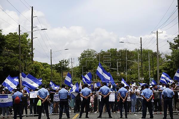 Oposición hace un llamado al paro y a la huelga