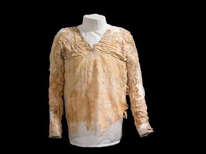 Ropa Y alimento de un niño egipcio