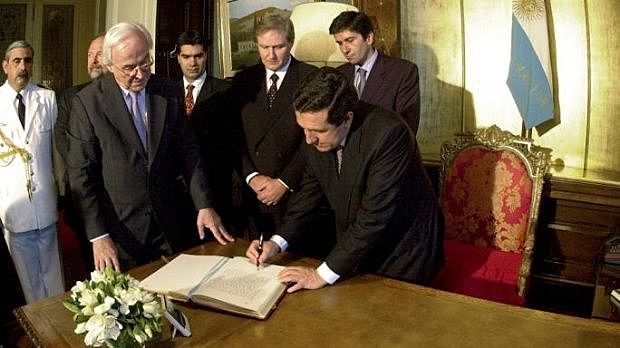 2001 (Asume provisionalmente Ramón Puerta)