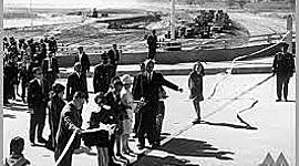 Timeline: Crisis y descentralización educativa