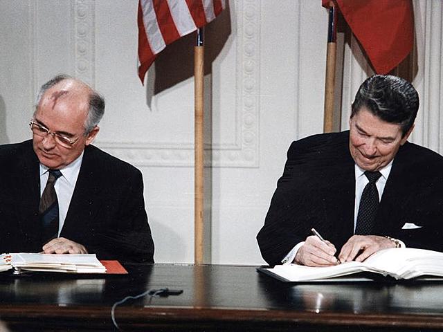 Reagan VS Gorbachov