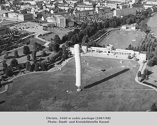 Documenta 4 Dirección artística: Arnold Bode. Artistas: 350.