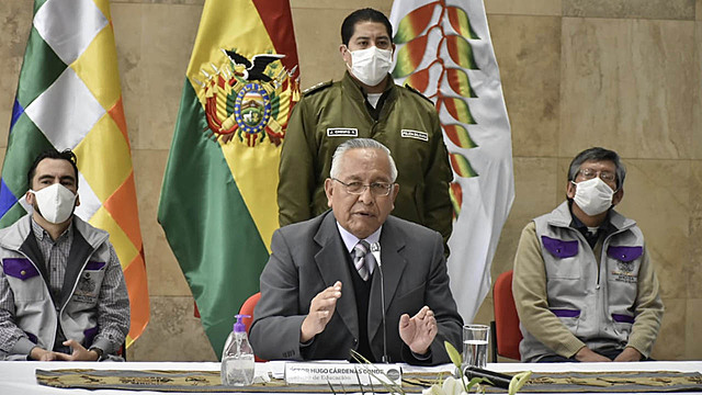 Gobierno dice que este año no habrá reprobación escolar y no descarta cerrar la gestión 2020