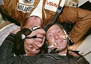 Primer passeig espacial d’un home, el rus Alexei A.Leonov