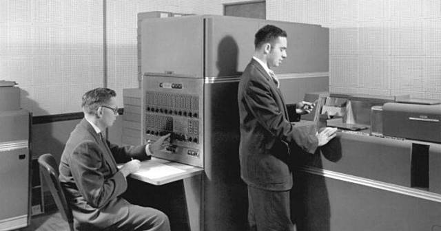 Primer computador en Colombia