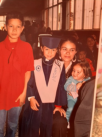 Cuando mi hermanita se graduó de 5 de primaria