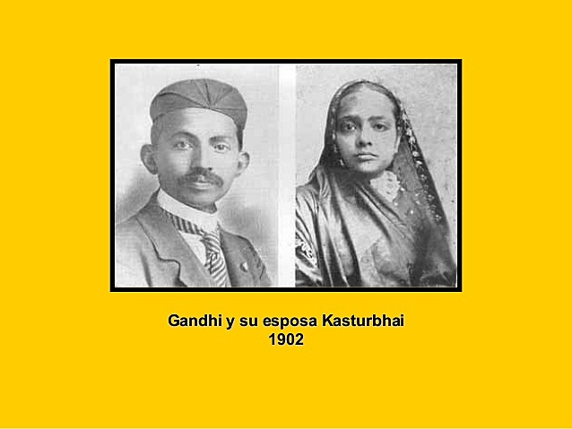 LOS PADRES DE GHANDI ARREGLAN SU MATRIMONIO