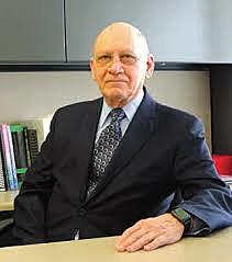 El Dr. Augusto Aguilera diseño y propuso el plan de enseñanza de la Psiquiatría