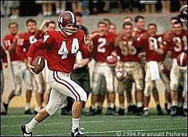 Fue incluido en el equipo de football gracias a su gran rapidez