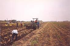 COMIENZA EL USO DE LOS TRACTORES