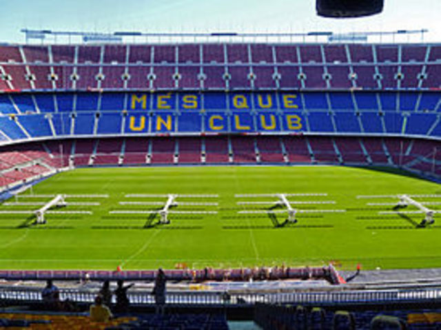 Camp Nou obert