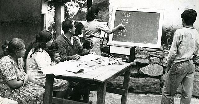 Escuelas radiofónicas. Nace la ACPO