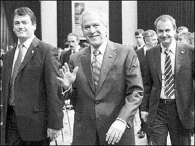 Francia se retira de la O.T.A.N.