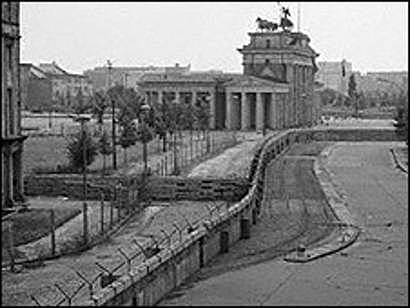 Construcción del Muro de Berlín