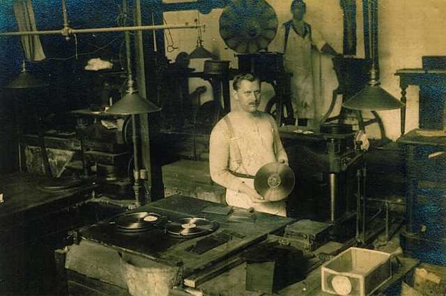 PRIMERAS GRABACIONES EN DISCO