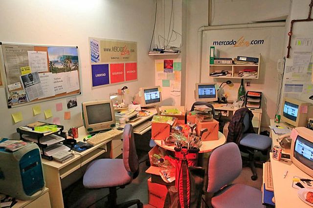 Nacimiento de Word Courier