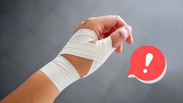 Cuando me doble 3 dedos jugando basquet