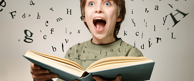 "NOTICIAS EN VOZ ALTA": "Se hizo importante estar bien informado".