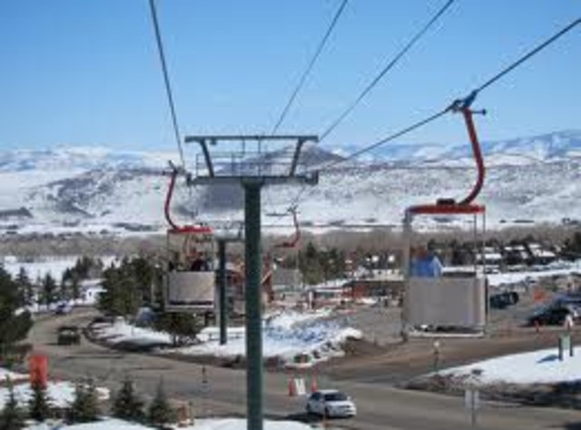 First Ski lift opens at Snow Park Resort in Park City