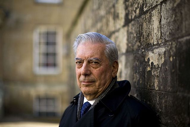 Nace Mario Vargas Llosa