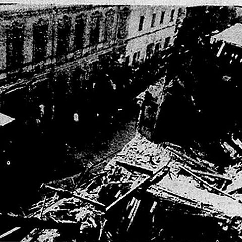 El 9 y 10 de mayo de 1943 se incendia la biblioteca nacional del Perú.