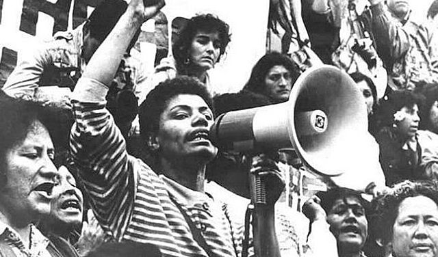 Asesinato de María Elena Moyano en Villa el Salvador. (SL responsable)