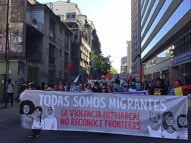 Migrantes marcharon en Santiago contra políticas que califican como racistas