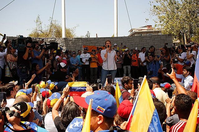 Venezolanos en Chile marchan contra el gobierno de Maduro
