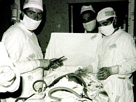 J. Gibbon el primer cirujano en realizar una operación a “corazón abierto” con éxito