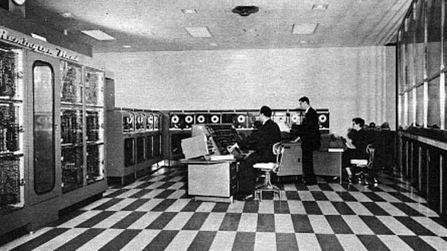 COMPUTADORAS SIGUEN EVOLUCIONANDO 1ra GENERACIÓN