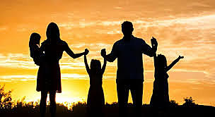 Aprovda a  Lei da Família.