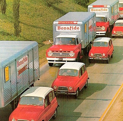 Abrió otro local con chocolates y golosinas.