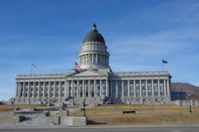 Day utah state capitol was completed.