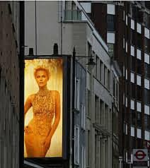 De artistas a publicistas