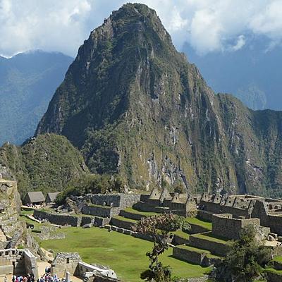 Timeline: Los Símbolos Patrios