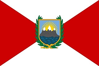 Primera bandera del Perú.