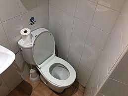 me moje toda la retaguardia con pantalón y todo