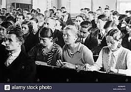 Inclusión en el currículo de servicio social en las universidades