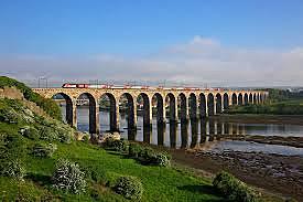 The rise of London as a major center for trade and politics