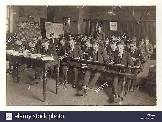 EDAD MODERNA ESTUDIOS