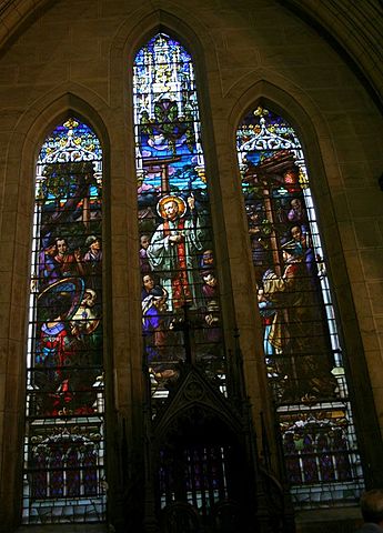 La Iglesia de Reina (Vitrales Góticos en américa latina)