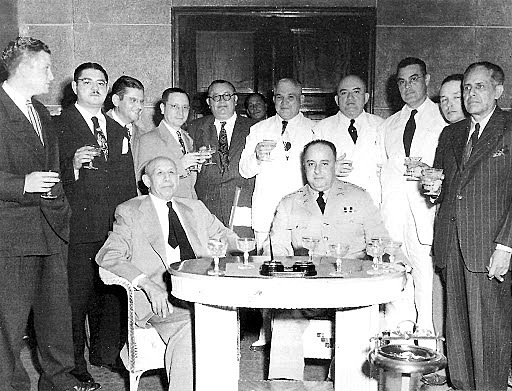 En 1950 Somoza y Emiliano Chamorro firmaron el “Pacto de Generales”