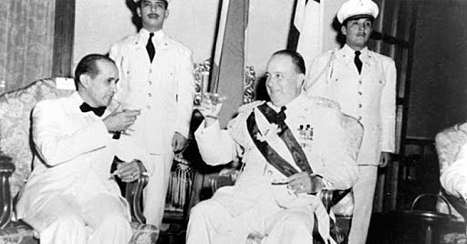 En 1936 Anastasio Somoza García perpetra un golpe de Estado en contra Juan Bautista Sacasa.