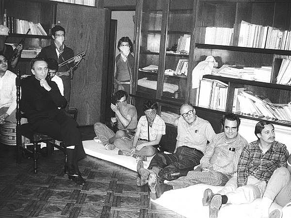 Toma de la embajada de RD