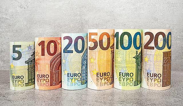 Começa a circulação do Euro