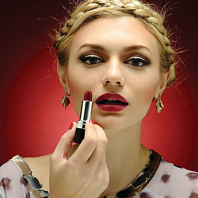 Timeline: Historia de un labial